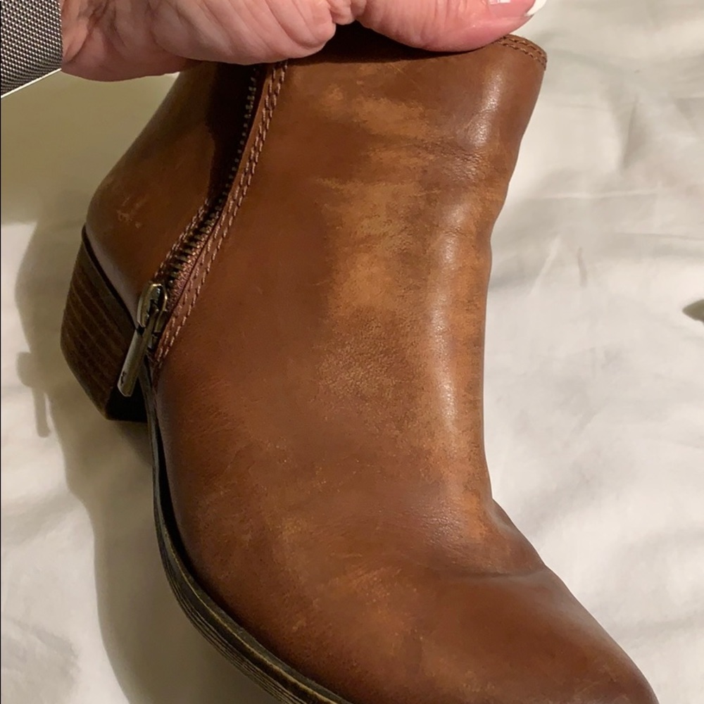 Good used condition 6 1/2 Lucky Leather booties - Picture 5 of 8